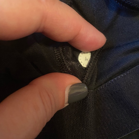 Lululemon tank top in excellent condition. - Picture 4 of 4